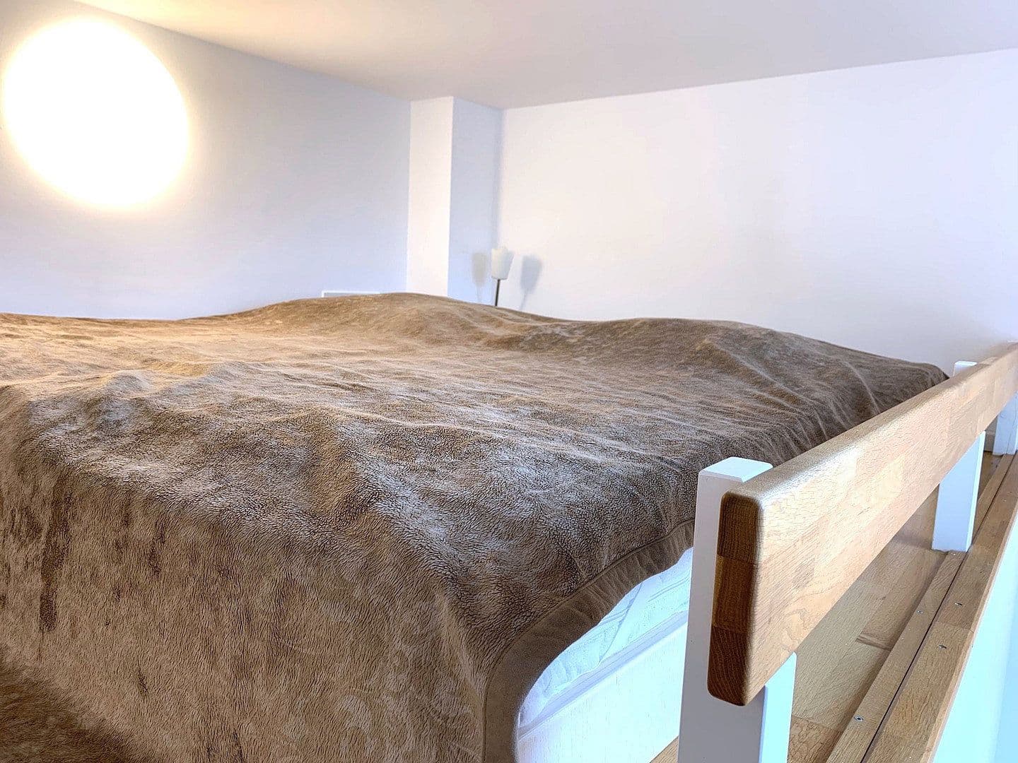 Prenájom bytu 1-izbový 35 m², Berlin, Berlín Prenájom bytu 1-izbový 35 m², Berlin, Berlín