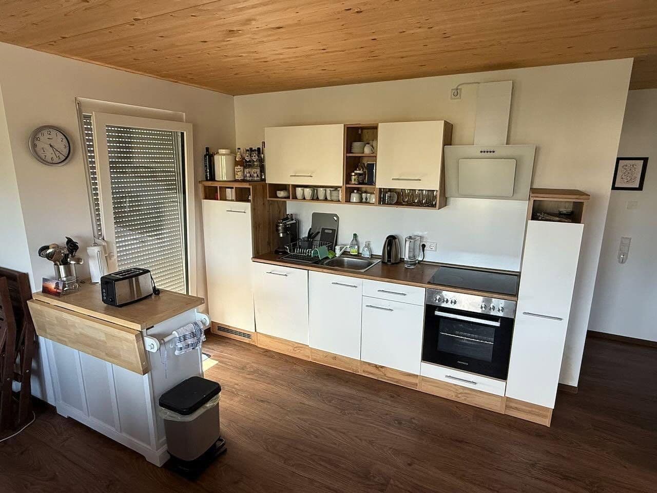 Prenájom bytu 3-izbový 80 m², Graben-Neudorf, Bádensko-Wurttembersko Prenájom bytu 3-izbový 80 m², Graben-Neudorf, Bádensko-Wurttembersko