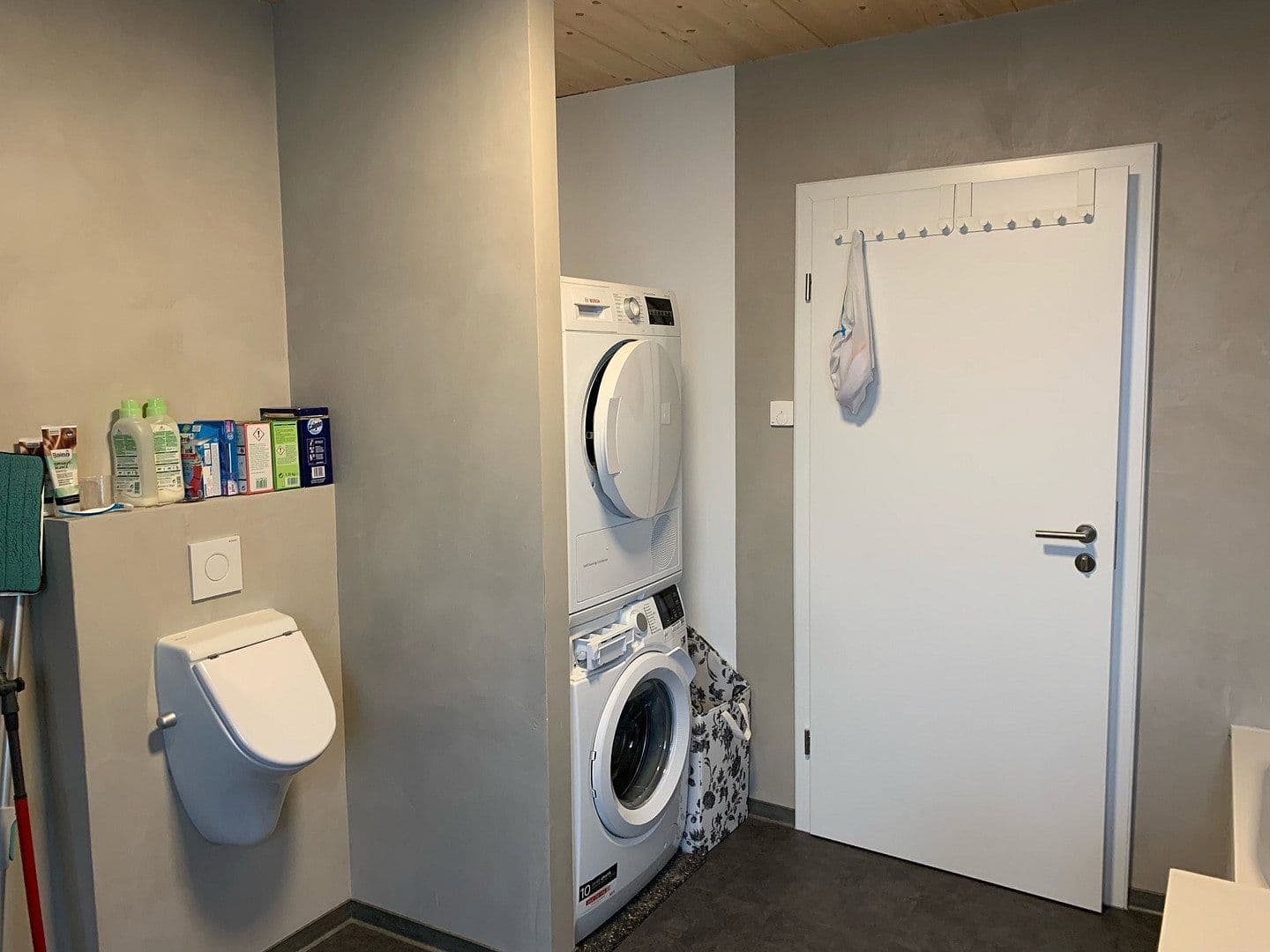 Prenájom bytu 3-izbový 80 m², Graben-Neudorf, Bádensko-Wurttembersko Prenájom bytu 3-izbový 80 m², Graben-Neudorf, Bádensko-Wurttembersko