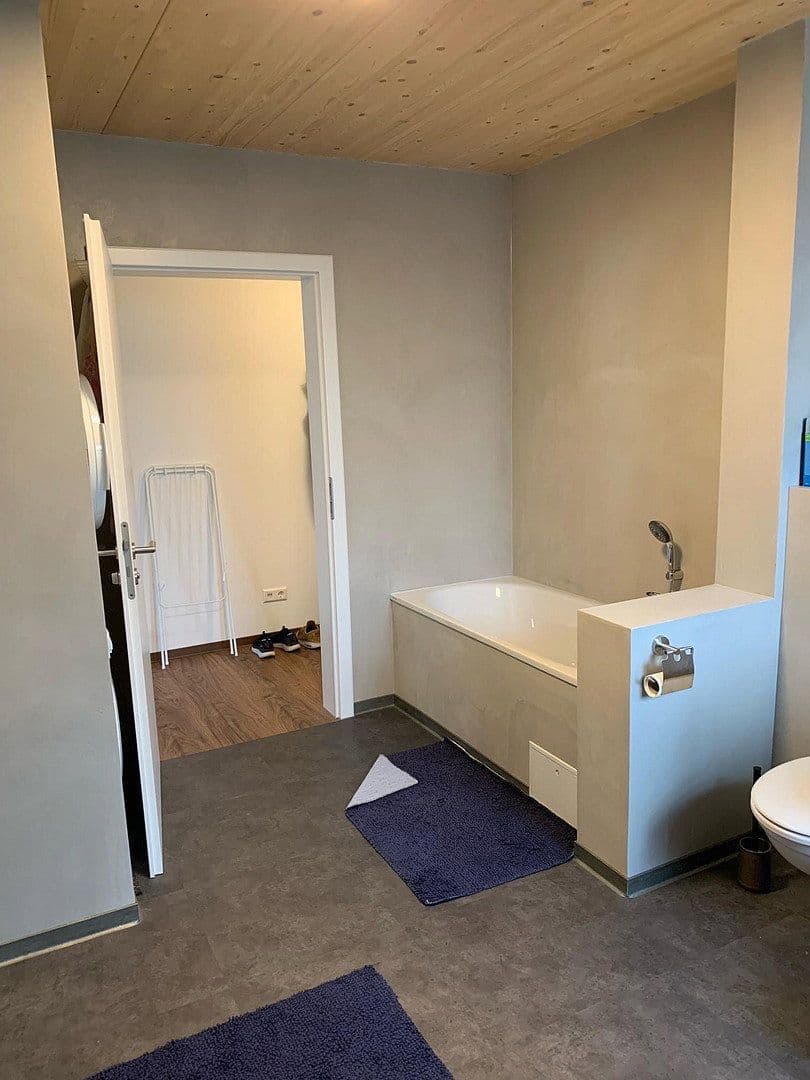 Prenájom bytu 3-izbový 80 m², Graben-Neudorf, Bádensko-Wurttembersko Prenájom bytu 3-izbový 80 m², Graben-Neudorf, Bádensko-Wurttembersko