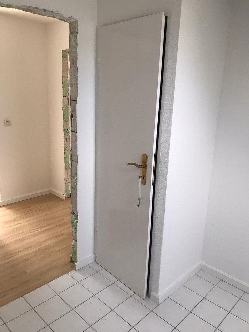 Prenájom bytu 1-izbový 33 m², Neuenweg 9, Bergisch Gladbach, Severné Porýnie - Westfálsko Prenájom bytu 1-izbový 33 m², Neuenweg 9, Bergisch Gladbach, Severné Porýnie - Westfálsko