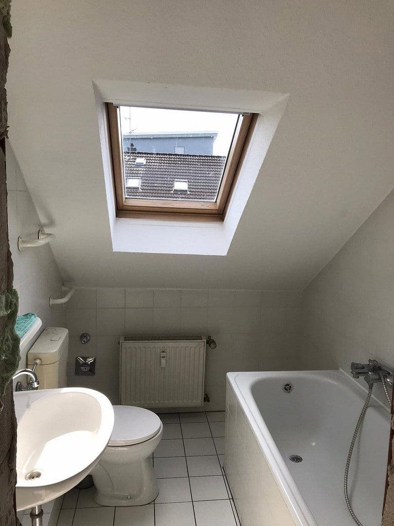 Prenájom bytu 1-izbový 33 m², Neuenweg 9, Bergisch Gladbach, Severné Porýnie - Westfálsko Prenájom bytu 1-izbový 33 m², Neuenweg 9, Bergisch Gladbach, Severné Porýnie - Westfálsko