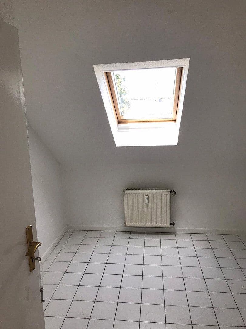 Prenájom bytu 1-izbový 33 m², Neuenweg 9, Bergisch Gladbach, Severné Porýnie - Westfálsko Prenájom bytu 1-izbový 33 m², Neuenweg 9, Bergisch Gladbach, Severné Porýnie - Westfálsko