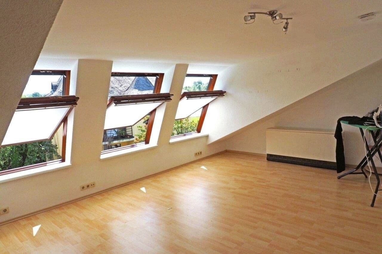 Prenájom bytu 2-izbový 39 m², Eltville am Rhein, Hesensko Prenájom bytu 2-izbový 39 m², Eltville am Rhein, Hesensko