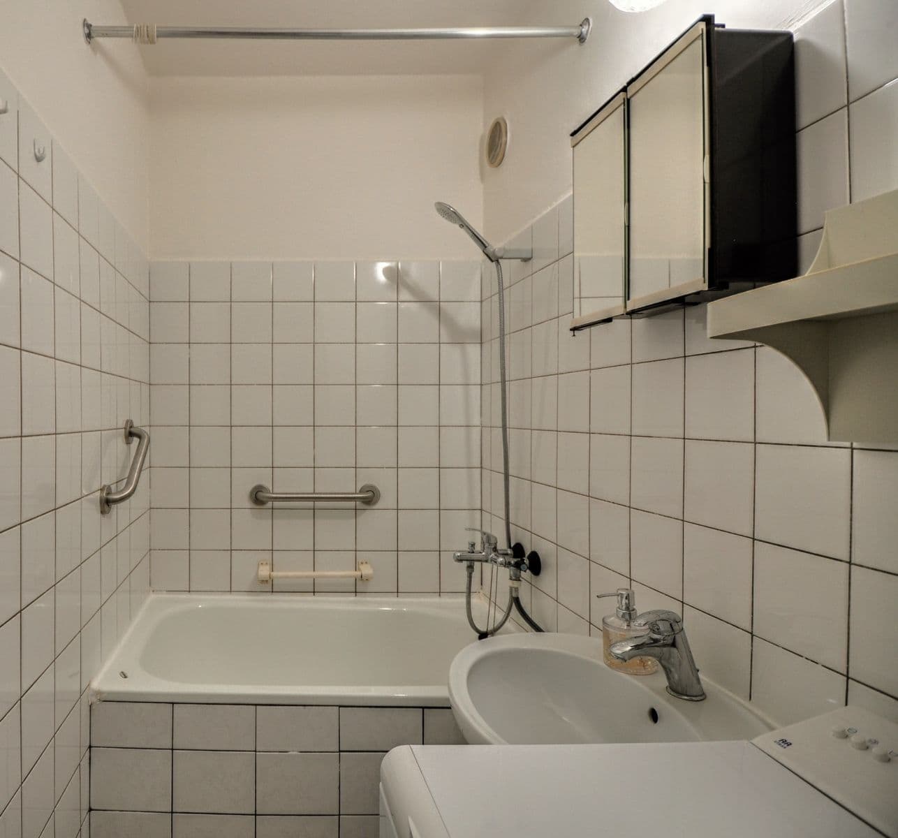Prenájom bytu 1-izbový 49 m², Bzenecká, Plzeň, Plzeňský kraj Prenájom bytu 1-izbový 49 m², Bzenecká, Plzeň, Plzeňský kraj