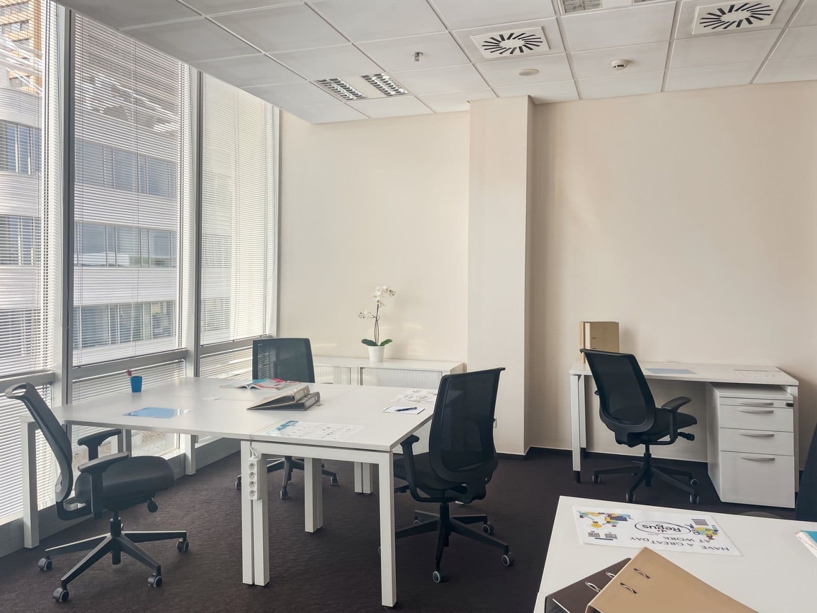 Prenájom kancelárie 60 m², Na Strži, Praha, Praha Prenájom kancelárie 60 m², Na Strži, Praha, Praha