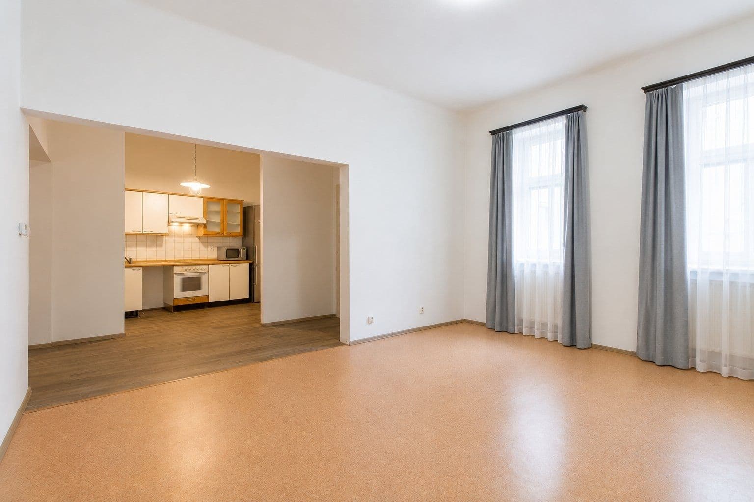 Prenájom bytu 3-izbový 90 m², Plzeňská, Praha, Praha Prenájom bytu 3-izbový 90 m², Plzeňská, Praha, Praha