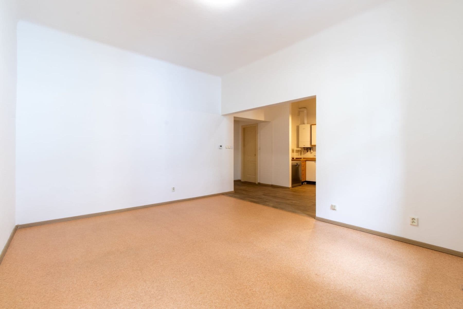 Prenájom bytu 3-izbový 90 m², Plzeňská, Praha, Praha Prenájom bytu 3-izbový 90 m², Plzeňská, Praha, Praha