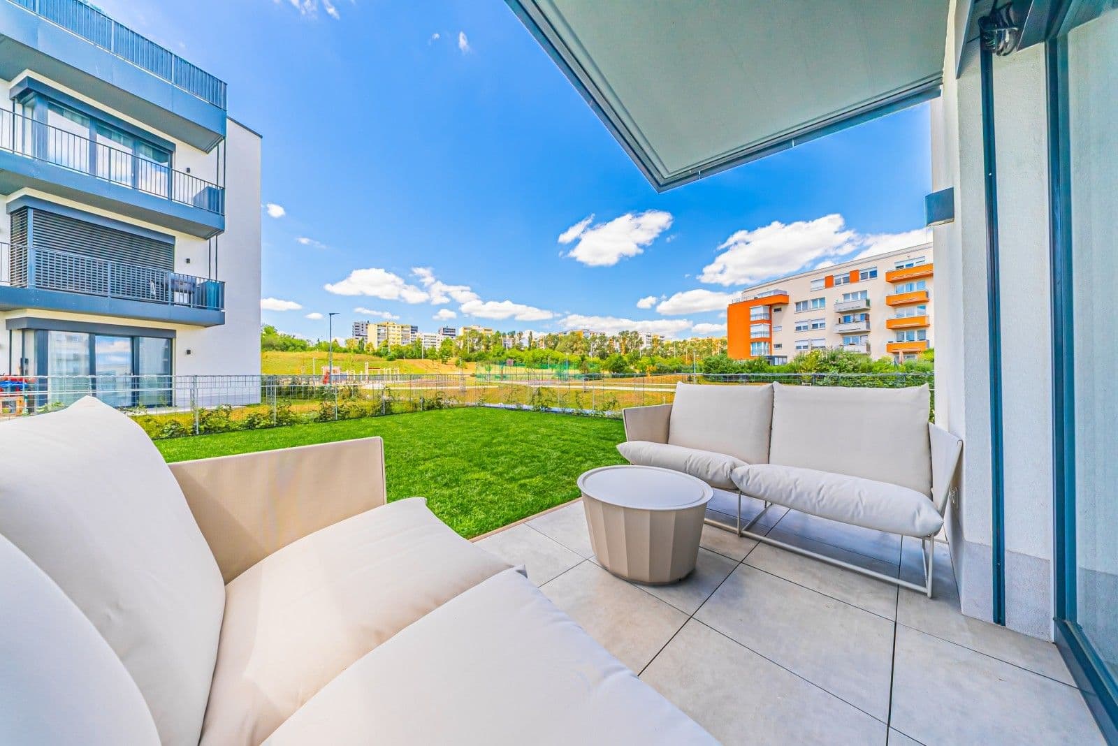 Predaj bytu 2-izbový 60 m², Hasilova, Praha, Praha Predaj bytu 2-izbový 60 m², Hasilova, Praha, Praha
