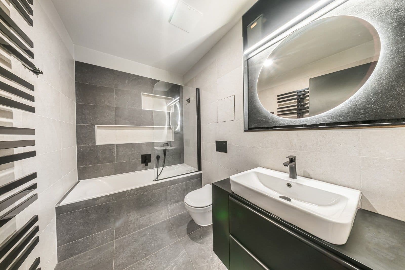 Predaj bytu 2-izbový 60 m², Hasilova, Praha, Praha Predaj bytu 2-izbový 60 m², Hasilova, Praha, Praha