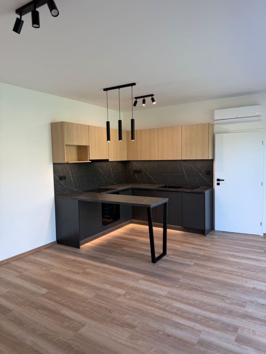 Prenájom bytu 2-izbový 45 m², Olšavní, Kunovice, Zlínský kraj Prenájom bytu 2-izbový 45 m², Olšavní, Kunovice, Zlínský kraj