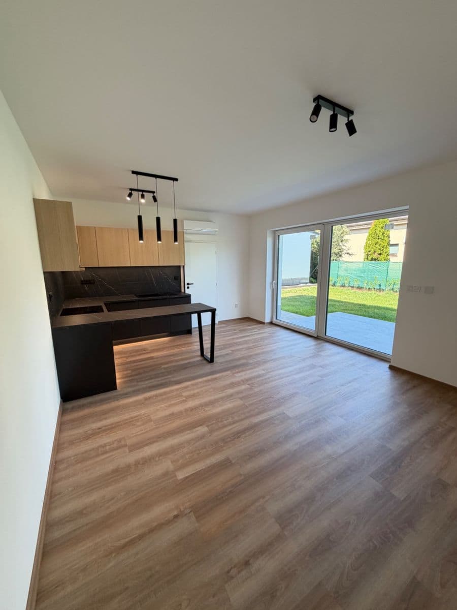 Prenájom bytu 2-izbový 45 m², Olšavní, Kunovice, Zlínský kraj Prenájom bytu 2-izbový 45 m², Olšavní, Kunovice, Zlínský kraj