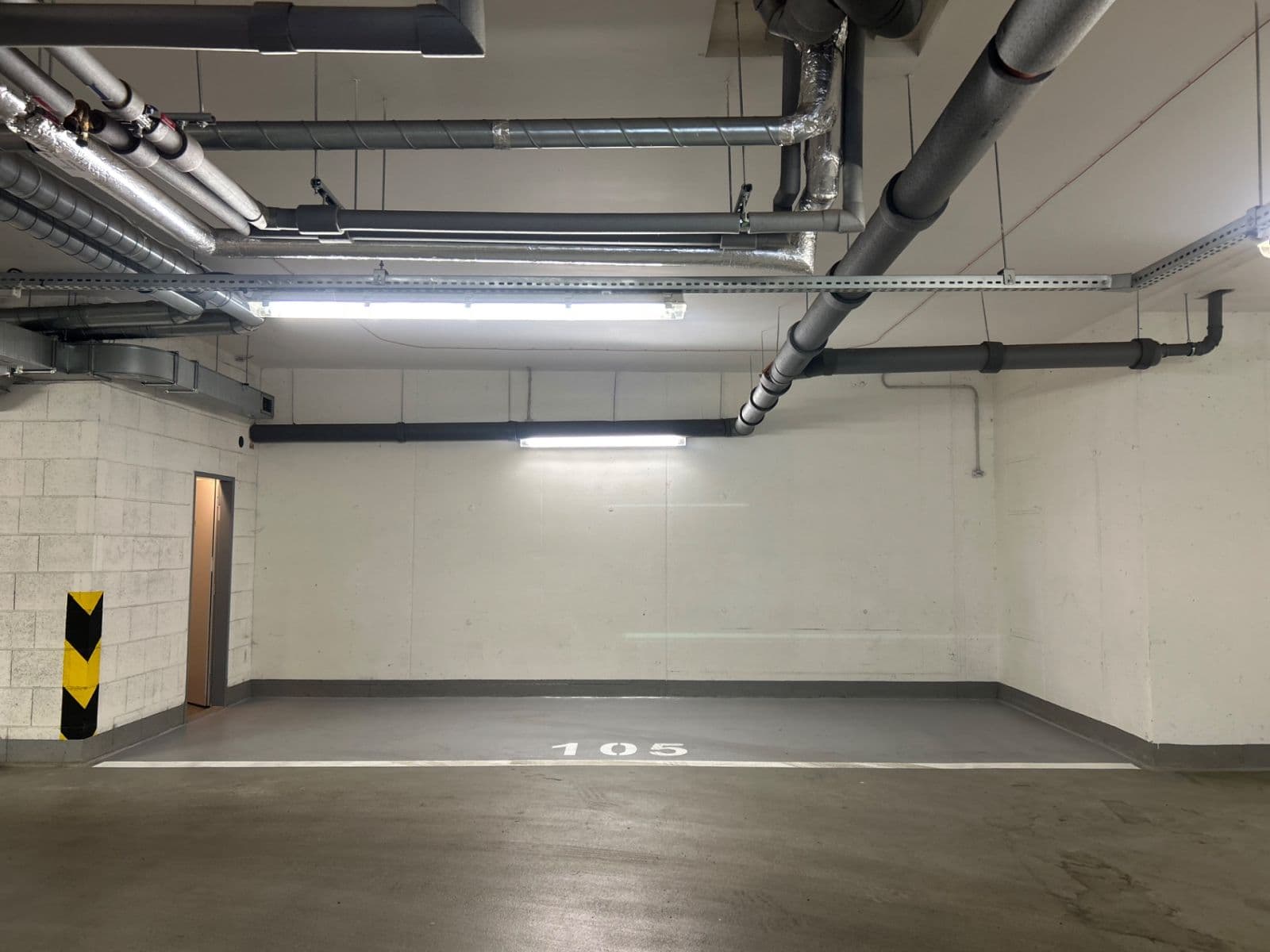 Predaj garáže 17 m², Vojenova, Praha, Praha Predaj garáže 17 m², Vojenova, Praha, Praha