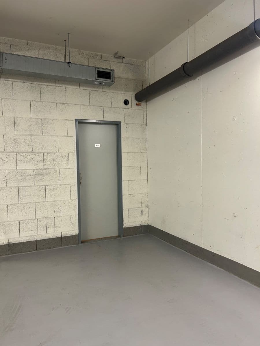 Predaj garáže 17 m², Vojenova, Praha, Praha Predaj garáže 17 m², Vojenova, Praha, Praha