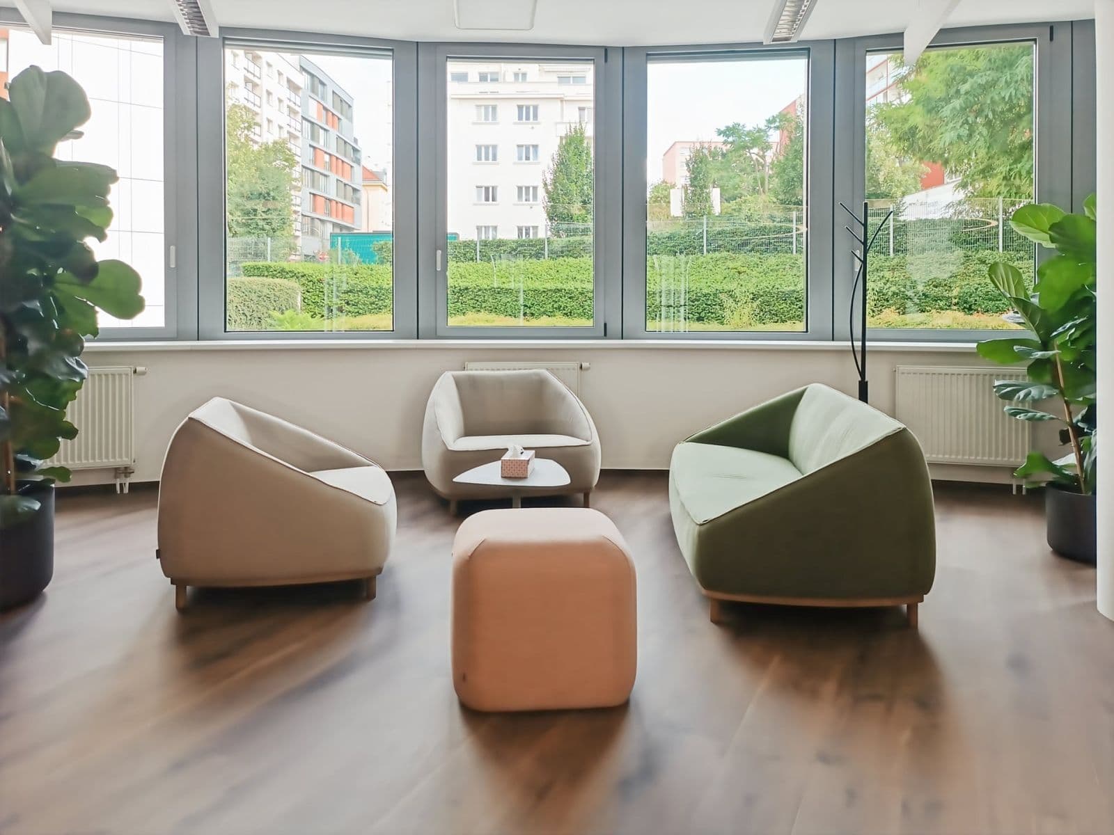 Prenájom kancelárie 30 m², Lomnického, Praha, Praha Prenájom kancelárie 30 m², Lomnického, Praha, Praha