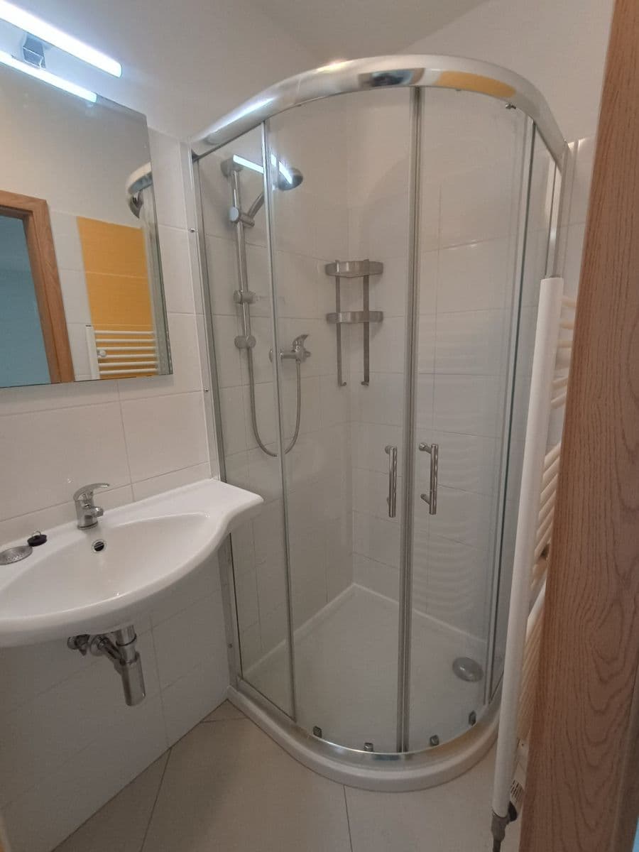 Prenájom bytu 1-izbový 32 m², Jeronýmova, Brno, Jihomoravský kraj Prenájom bytu 1-izbový 32 m², Jeronýmova, Brno, Jihomoravský kraj