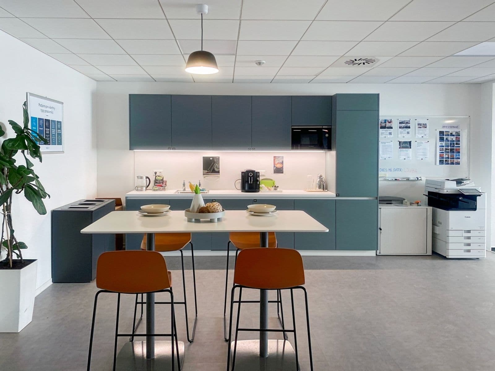 Prenájom kancelárie 30 m², 28. října, Ostrava, Moravskoslezský kraj Prenájom kancelárie 30 m², 28. října, Ostrava, Moravskoslezský kraj