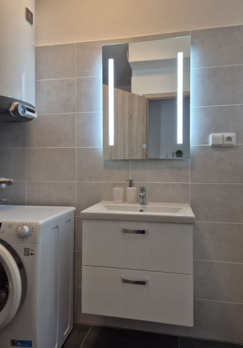 Prenájom bytu 2-izbový 41 m², Kladenská, Hostouň, Středočeský kraj Prenájom bytu 2-izbový 41 m², Kladenská, Hostouň, Středočeský kraj