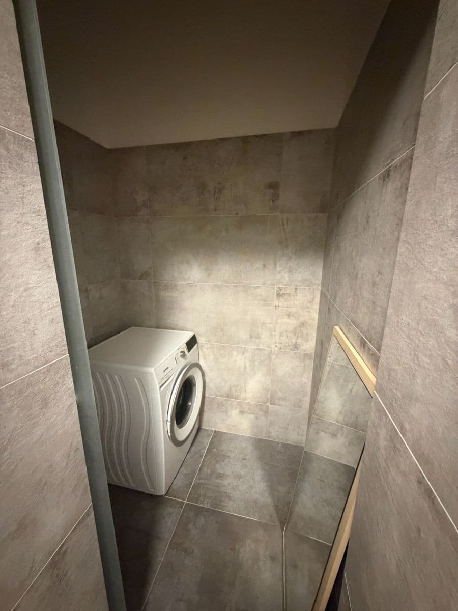 Prenájom bytu 2-izbový 63 m², Belgická, Praha, Praha Prenájom bytu 2-izbový 63 m², Belgická, Praha, Praha