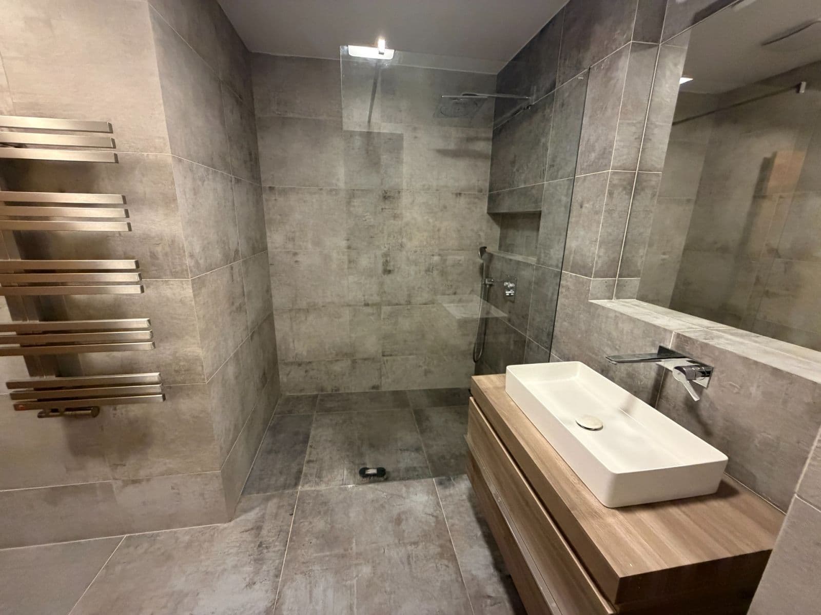 Prenájom bytu 2-izbový 63 m², Belgická, Praha, Praha Prenájom bytu 2-izbový 63 m², Belgická, Praha, Praha