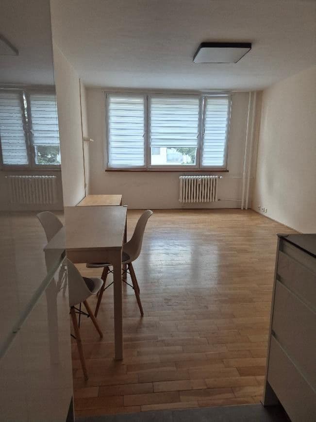 Prenájom bytu 3-izbový 63 m², Podjavorinské, Praha, Praha Prenájom bytu 3-izbový 63 m², Podjavorinské, Praha, Praha