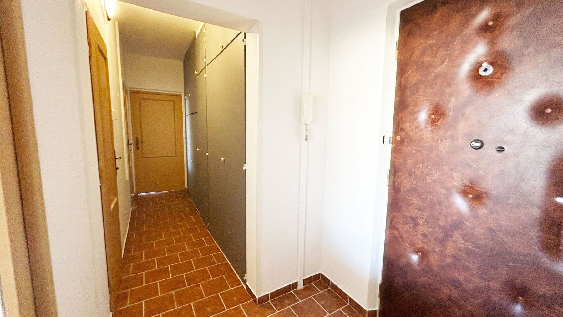 Prenájom bytu 3-izbový 73 m², Vavřenova, Praha, Praha Prenájom bytu 3-izbový 73 m², Vavřenova, Praha, Praha