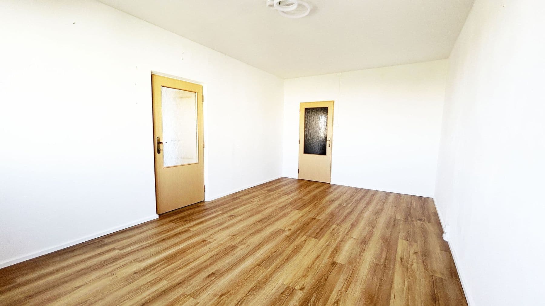 Prenájom bytu 3-izbový 73 m², Vavřenova, Praha, Praha Prenájom bytu 3-izbový 73 m², Vavřenova, Praha, Praha