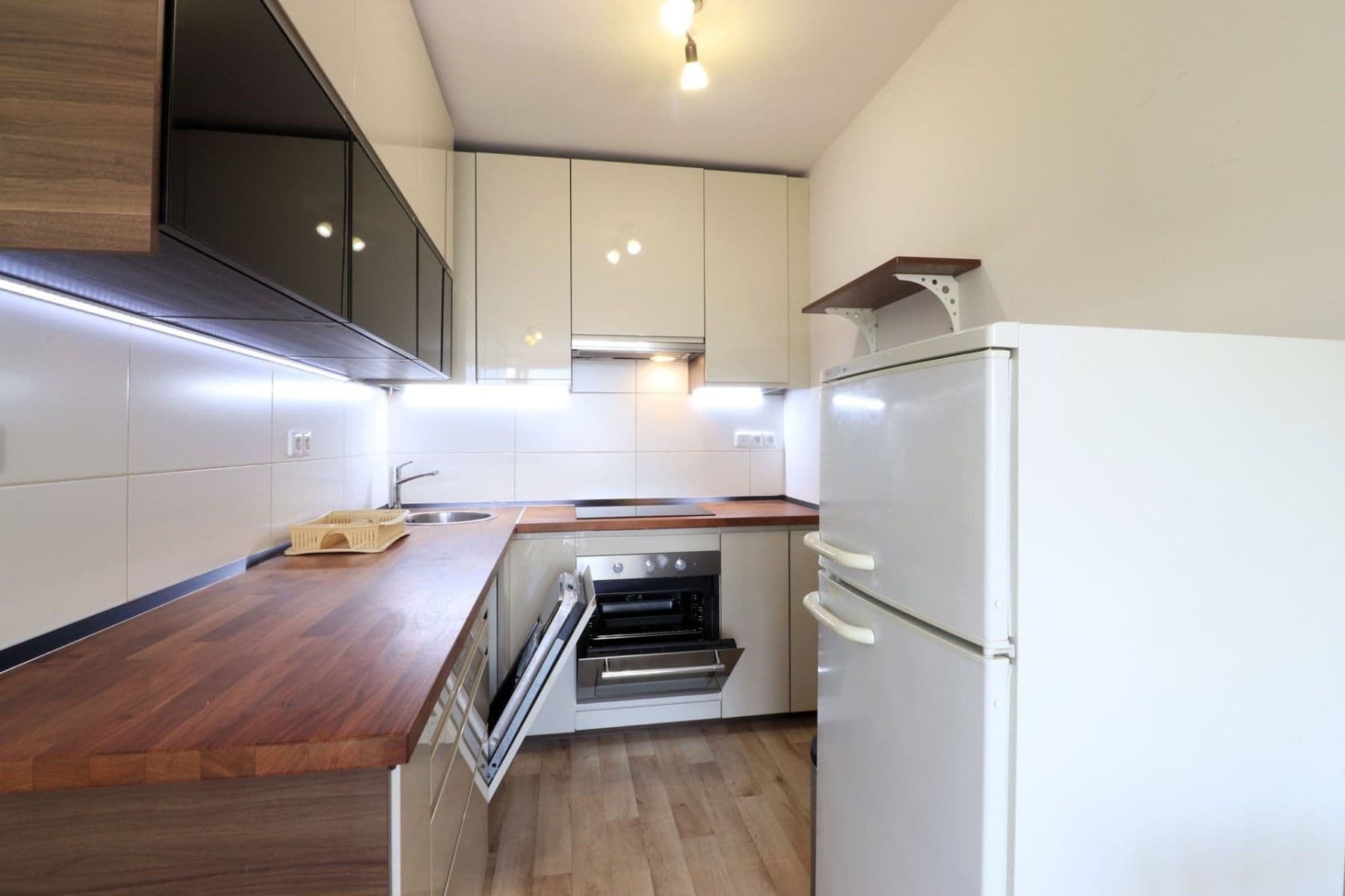 Prenájom bytu 2-izbový 45 m², Přecechtělova, Praha, Praha Prenájom bytu 2-izbový 45 m², Přecechtělova, Praha, Praha
