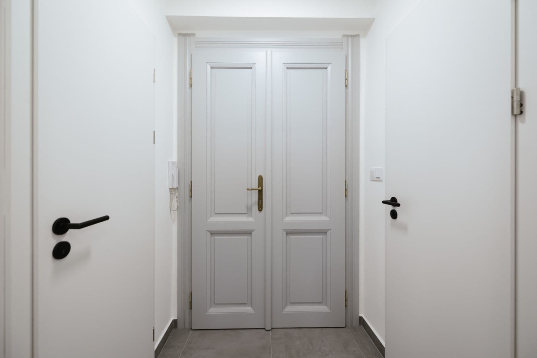 Predaj bytu 1-izbový 34 m², Orelská, Praha, Praha Predaj bytu 1-izbový 34 m², Orelská, Praha, Praha