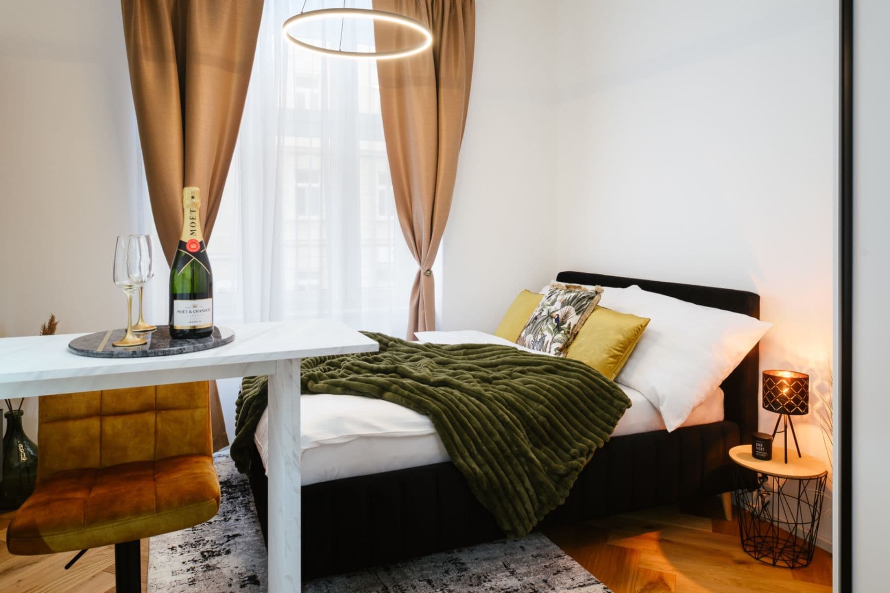 Predaj bytu 1-izbový 34 m², Orelská, Praha, Praha Predaj bytu 1-izbový 34 m², Orelská, Praha, Praha