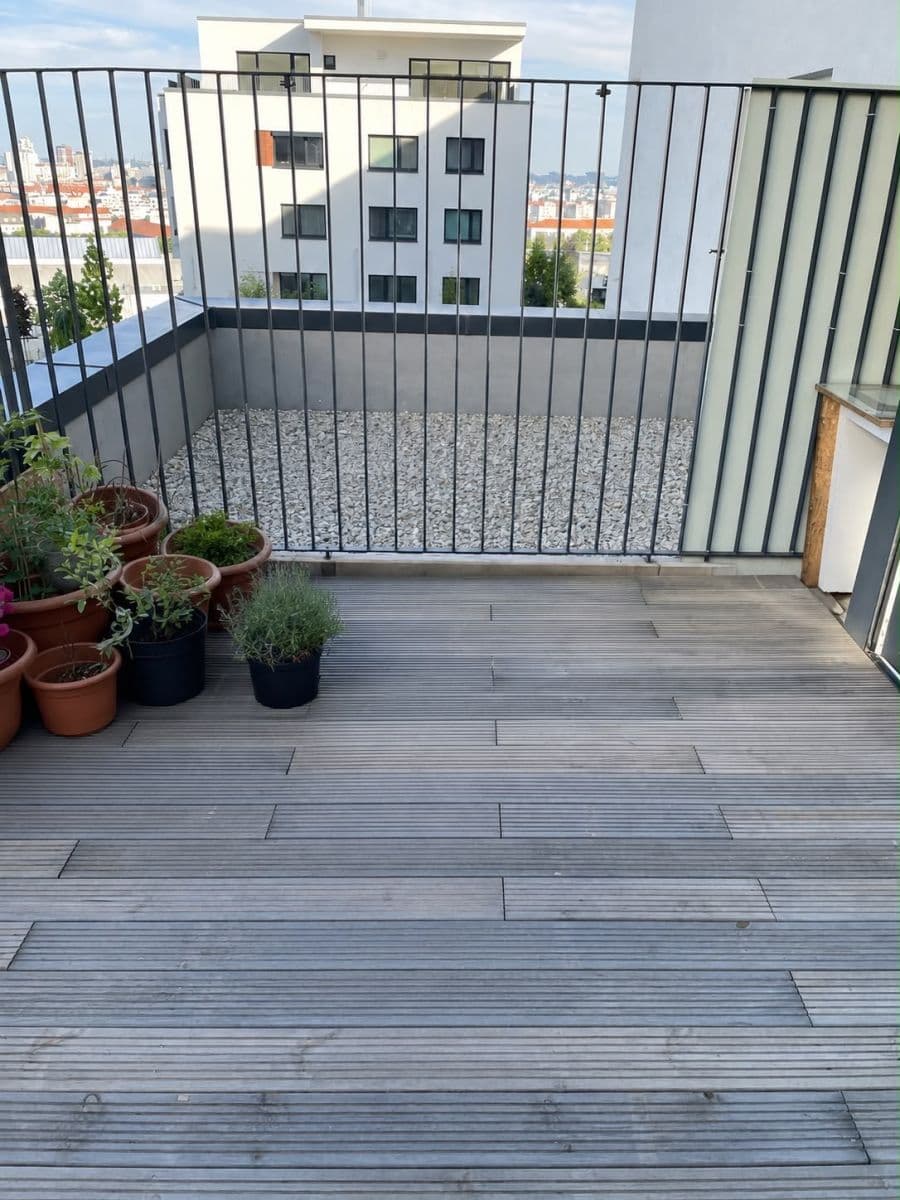 Prenájom bytu 2-izbový 97 m², Svätovavrinecká, Nové Mesto, Bratislavský kraj Prenájom bytu 2-izbový 97 m², Svätovavrinecká, Nové Mesto, Bratislavský kraj