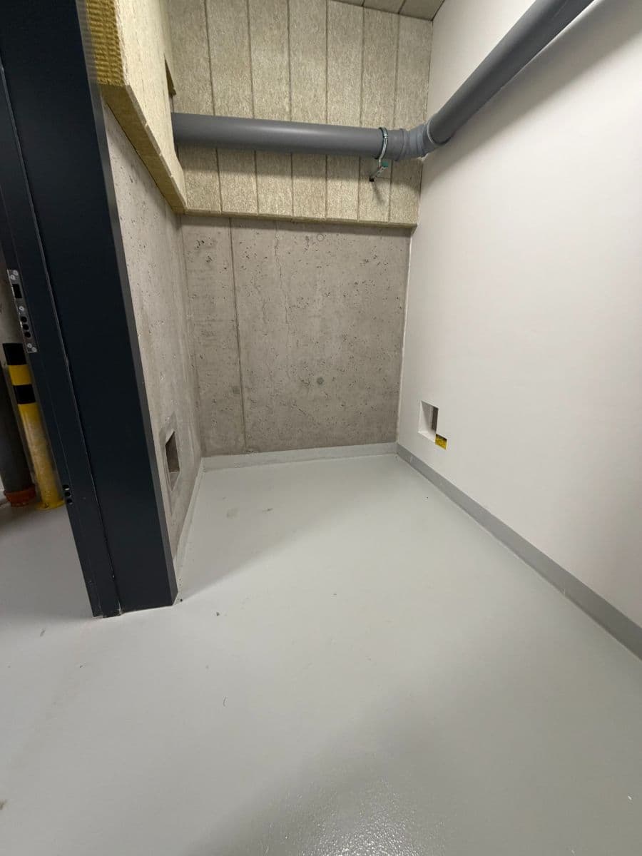 Prenájom bytu 4-izbový 86 m², Praha, Praha Prenájom bytu 4-izbový 86 m², Praha, Praha
