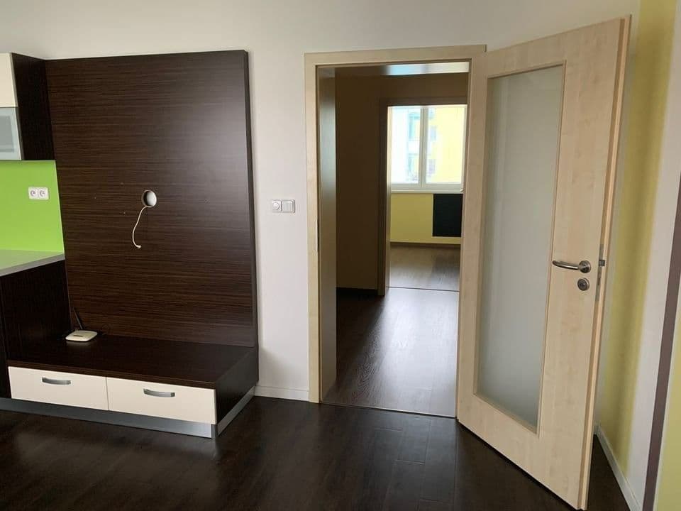 Prenájom bytu 2-izbový 50 m², Gen. Peřiny, Hustopeče, Jihomoravský kraj Prenájom bytu 2-izbový 50 m², Gen. Peřiny, Hustopeče, Jihomoravský kraj