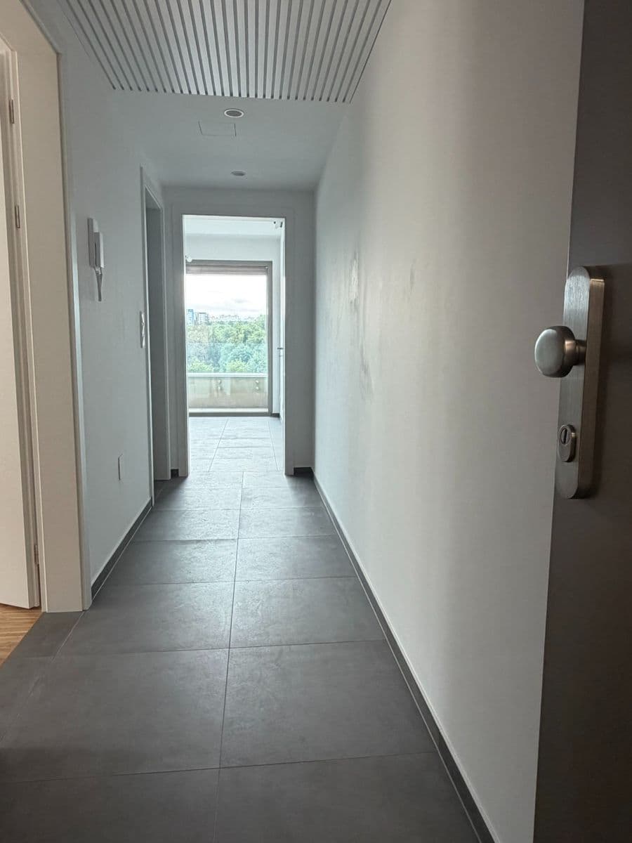 Prenájom bytu 2-izbový 47 m², Praha, Praha Prenájom bytu 2-izbový 47 m², Praha, Praha