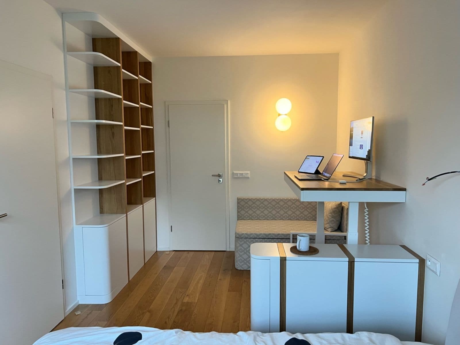 Prenájom bytu 4-izbový 114 m², Altajská, Praha, Praha Prenájom bytu 4-izbový 114 m², Altajská, Praha, Praha
