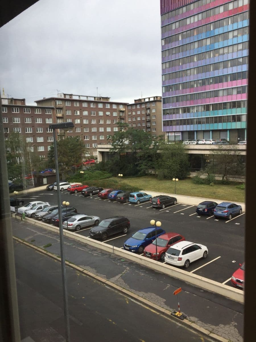 Prenájom bytu 4-izbový 114 m², Altajská, Praha, Praha Prenájom bytu 4-izbový 114 m², Altajská, Praha, Praha