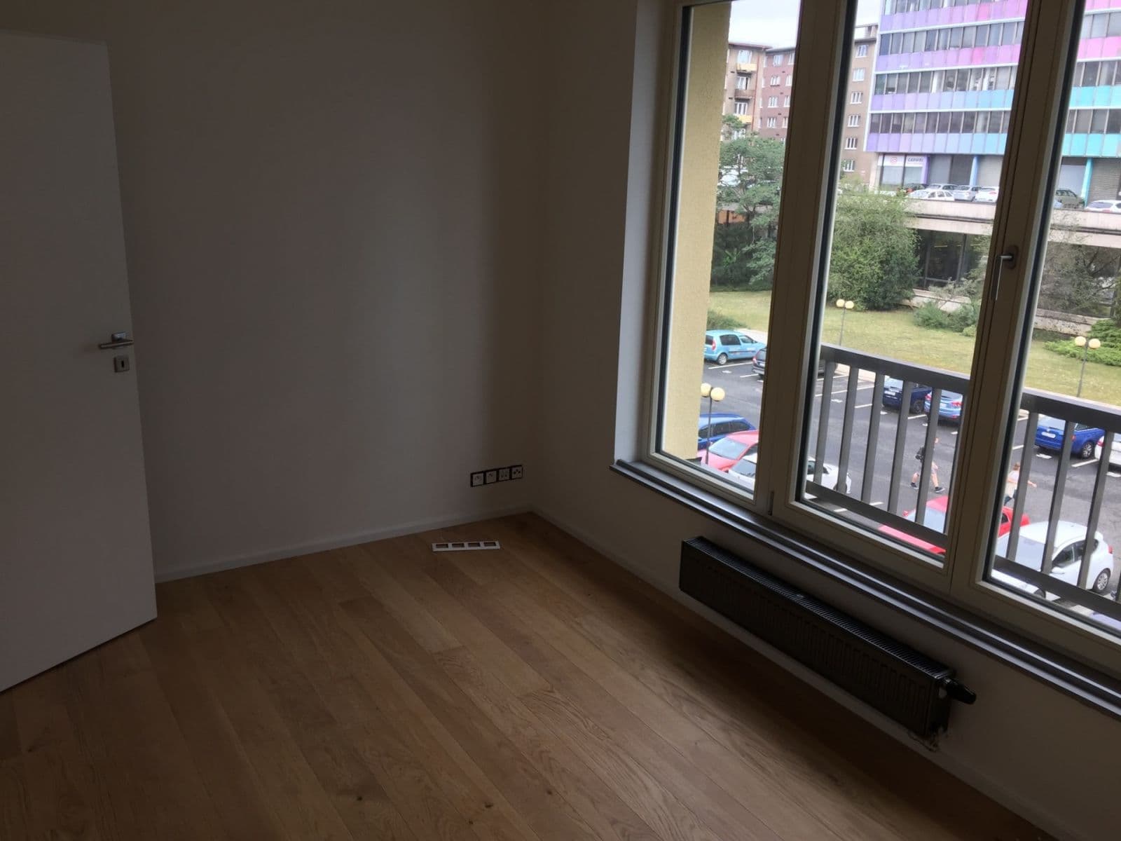 Prenájom bytu 4-izbový 114 m², Altajská, Praha, Praha Prenájom bytu 4-izbový 114 m², Altajská, Praha, Praha