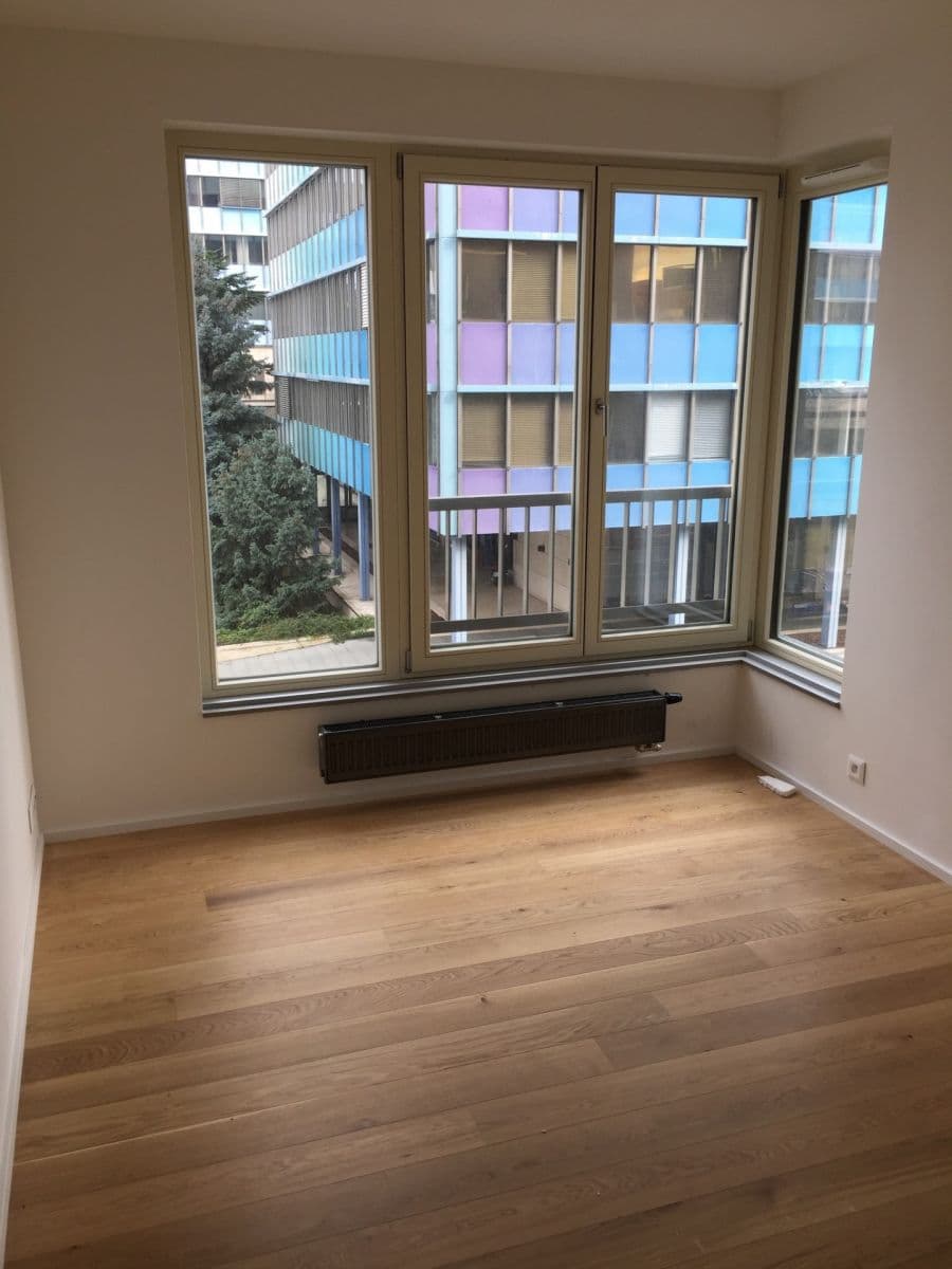 Prenájom bytu 4-izbový 114 m², Altajská, Praha, Praha Prenájom bytu 4-izbový 114 m², Altajská, Praha, Praha