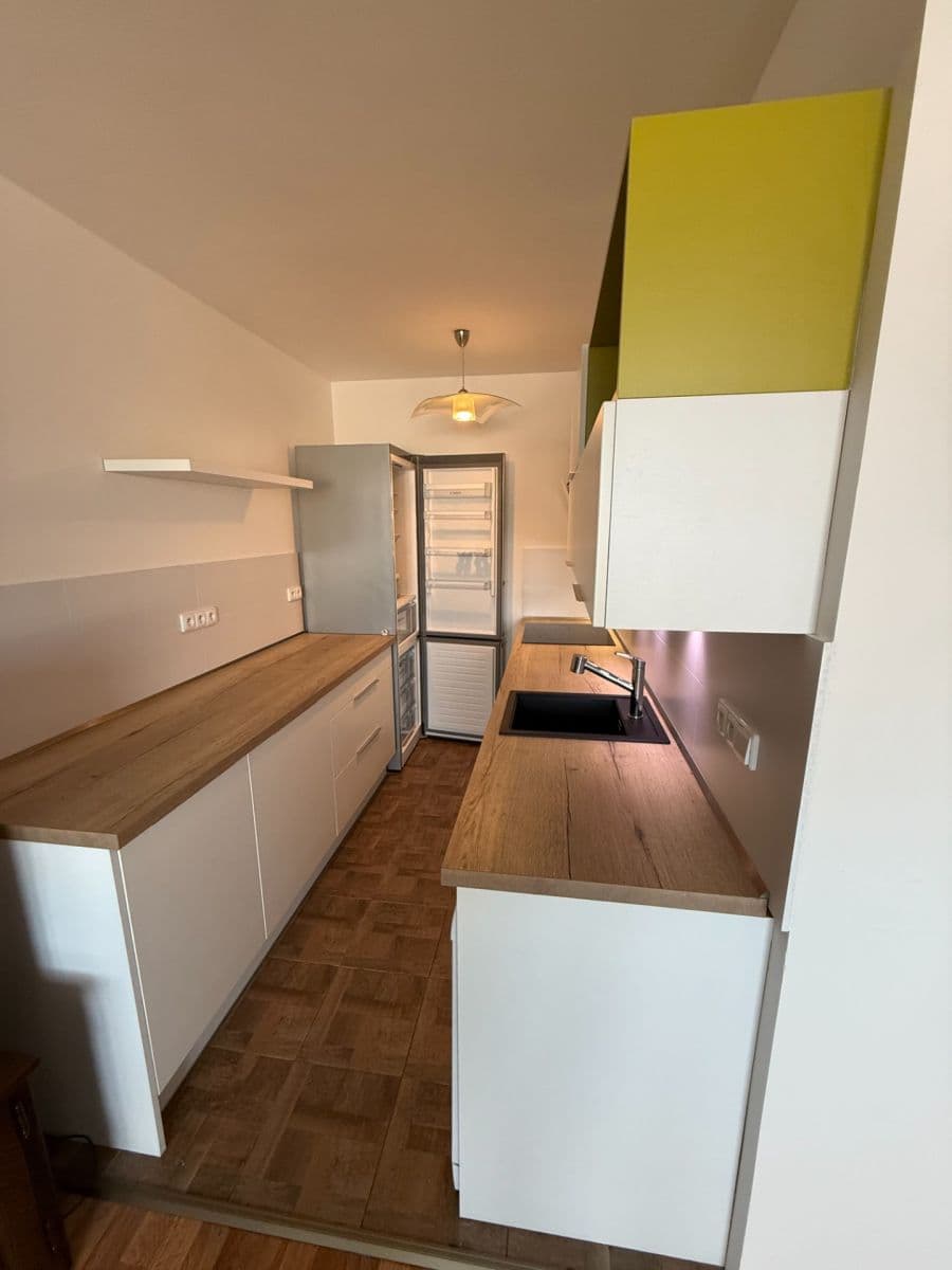Prenájom bytu 3-izbový 62 m², Steinerova, Praha, Praha Prenájom bytu 3-izbový 62 m², Steinerova, Praha, Praha