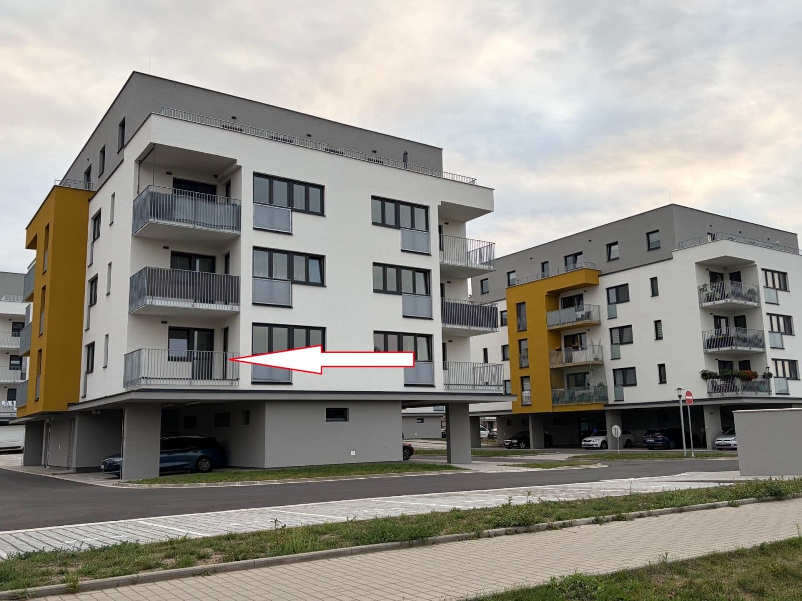 Prenájom bytu 3-izbový 72 m², U Kasáren, Dašice, Pardubický kraj Prenájom bytu 3-izbový 72 m², U Kasáren, Dašice, Pardubický kraj