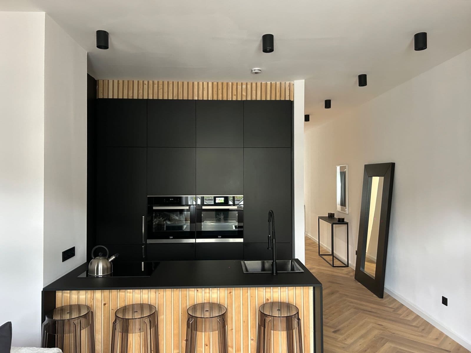 Predaj bytu 2-izbový 49 m², Sadová, Karlovy Vary, Karlovarský kraj Predaj bytu 2-izbový 49 m², Sadová, Karlovy Vary, Karlovarský kraj