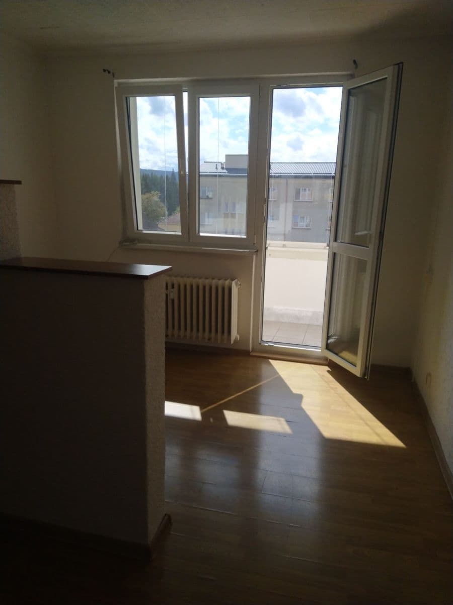 Prenájom bytu 2-izbový 55 m², Budovatelů, Karlovy Vary, Karlovarský kraj Prenájom bytu 2-izbový 55 m², Budovatelů, Karlovy Vary, Karlovarský kraj