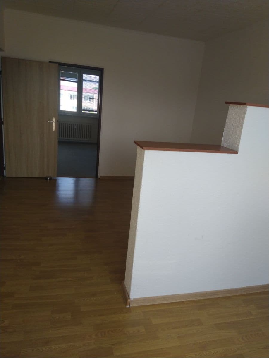 Prenájom bytu 2-izbový 55 m², Budovatelů, Karlovy Vary, Karlovarský kraj Prenájom bytu 2-izbový 55 m², Budovatelů, Karlovy Vary, Karlovarský kraj