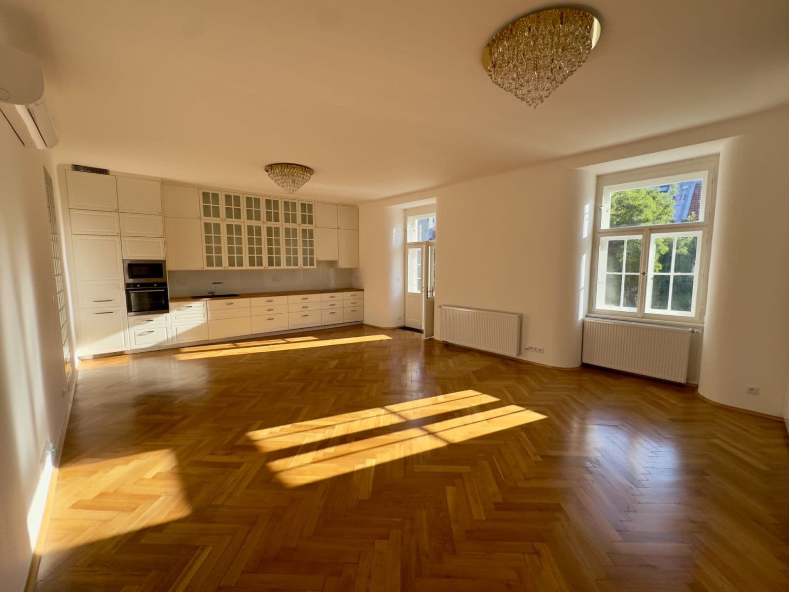 Prenájom bytu 3-izbový 98 m², K Brusce, Praha, Praha Prenájom bytu 3-izbový 98 m², K Brusce, Praha, Praha