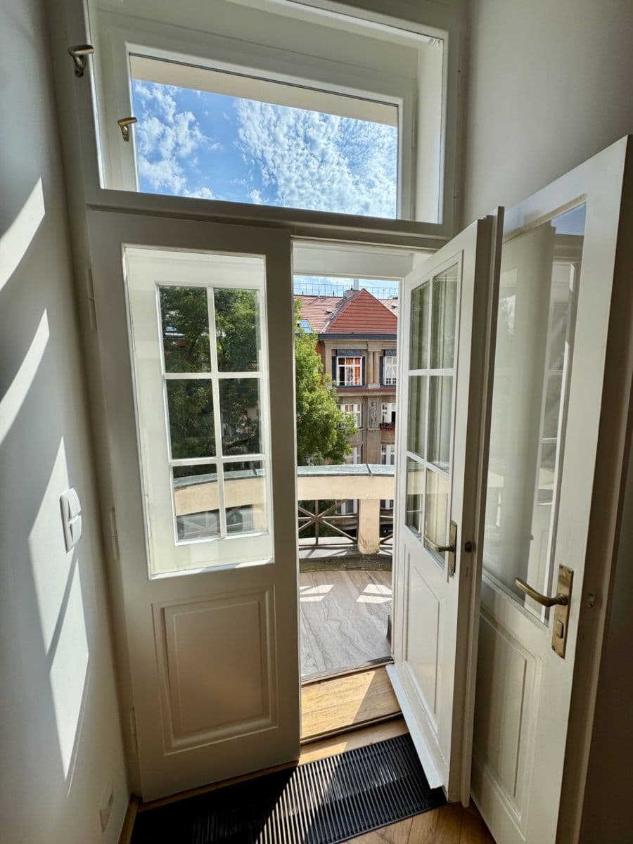 Prenájom bytu 3-izbový 98 m², K Brusce, Praha, Praha Prenájom bytu 3-izbový 98 m², K Brusce, Praha, Praha