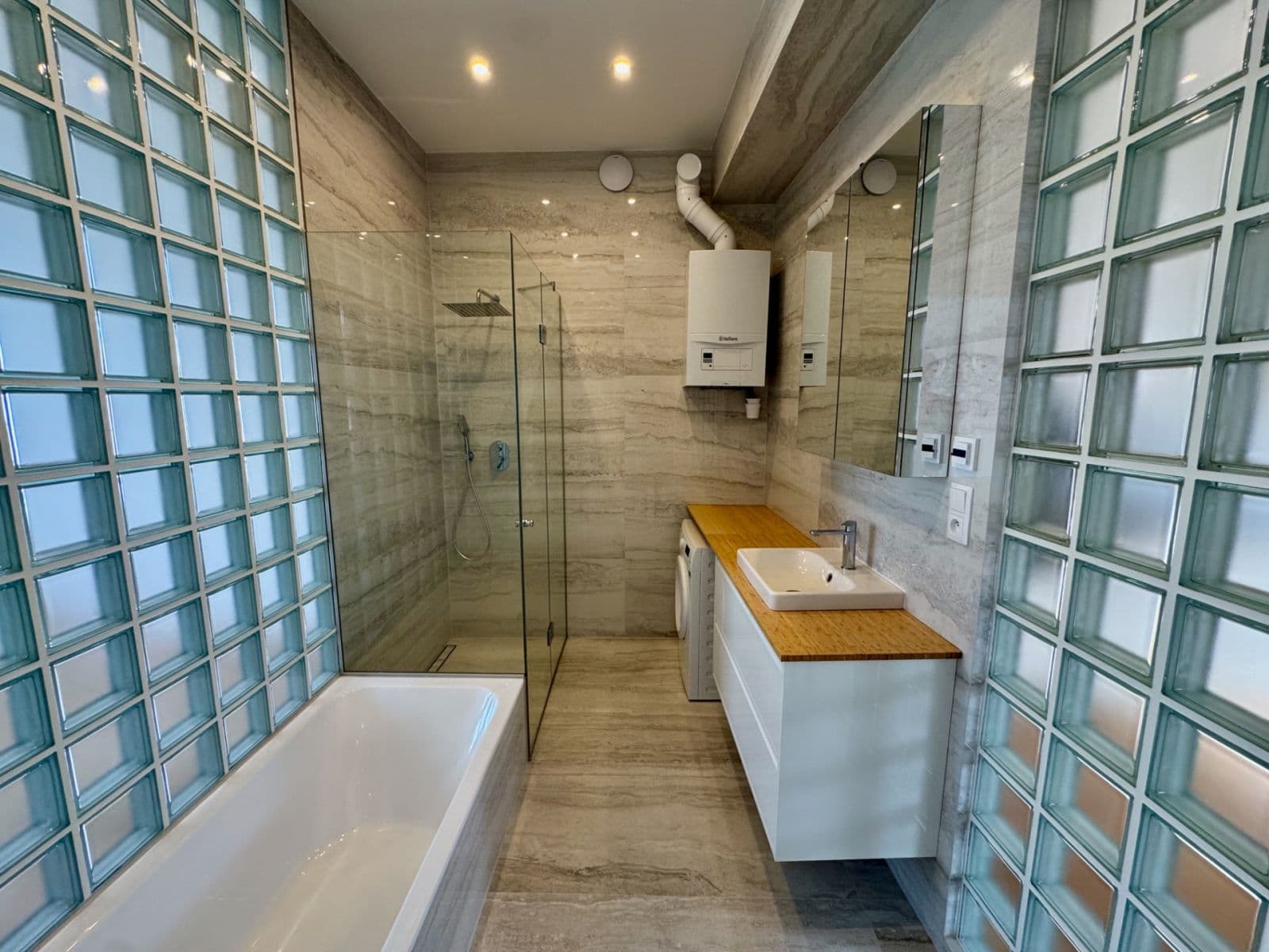 Prenájom bytu 3-izbový 98 m², K Brusce, Praha, Praha Prenájom bytu 3-izbový 98 m², K Brusce, Praha, Praha