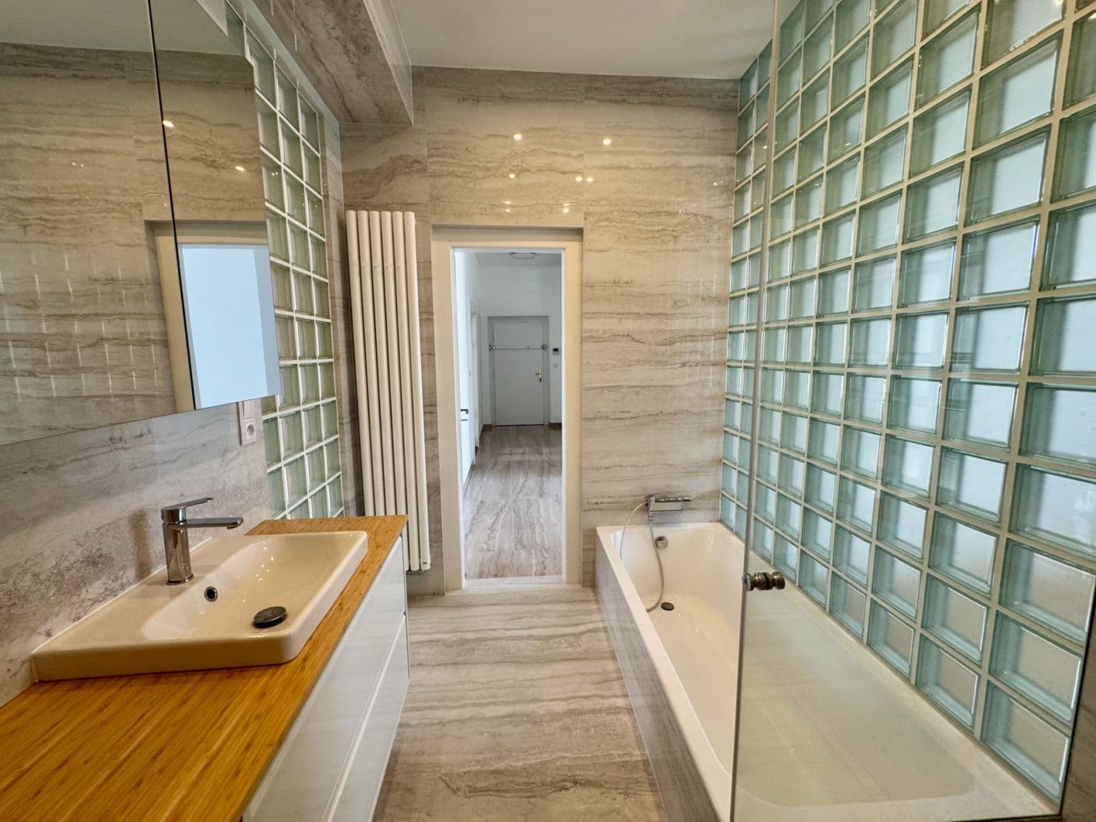 Prenájom bytu 3-izbový 98 m², K Brusce, Praha, Praha Prenájom bytu 3-izbový 98 m², K Brusce, Praha, Praha