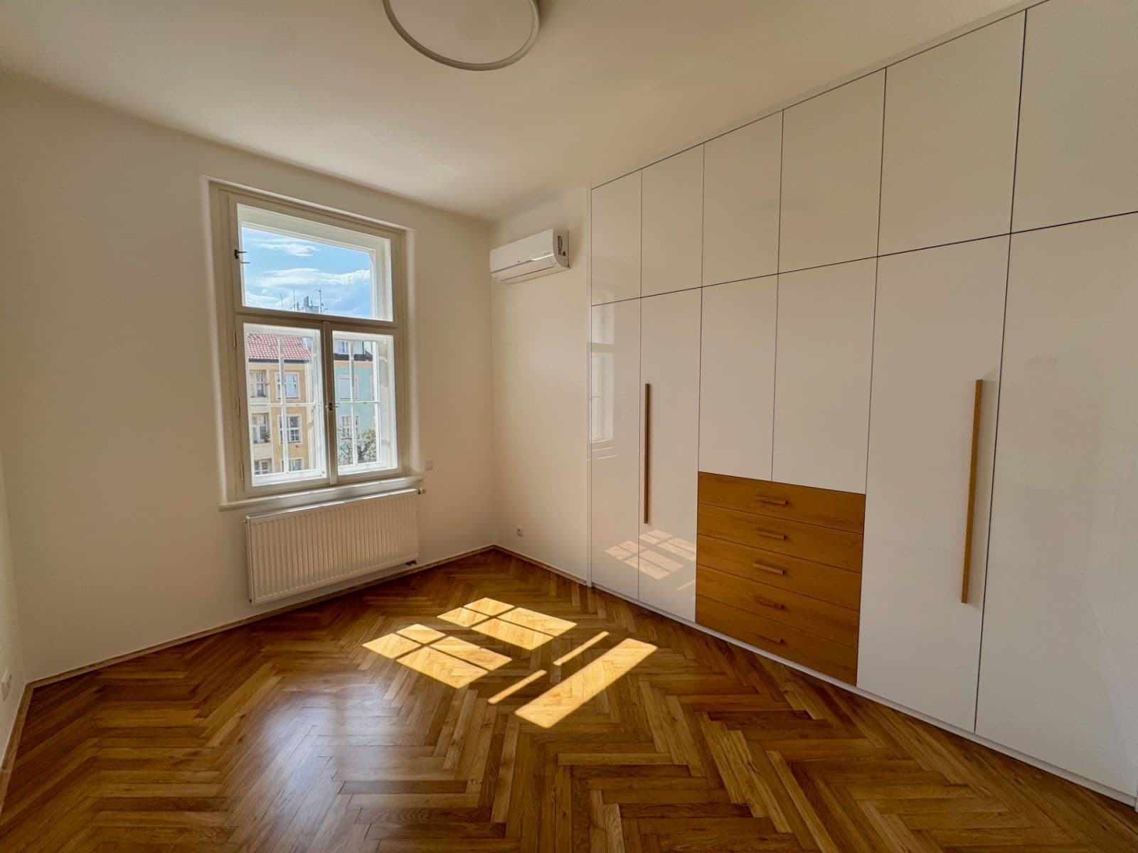 Prenájom bytu 3-izbový 98 m², K Brusce, Praha, Praha Prenájom bytu 3-izbový 98 m², K Brusce, Praha, Praha