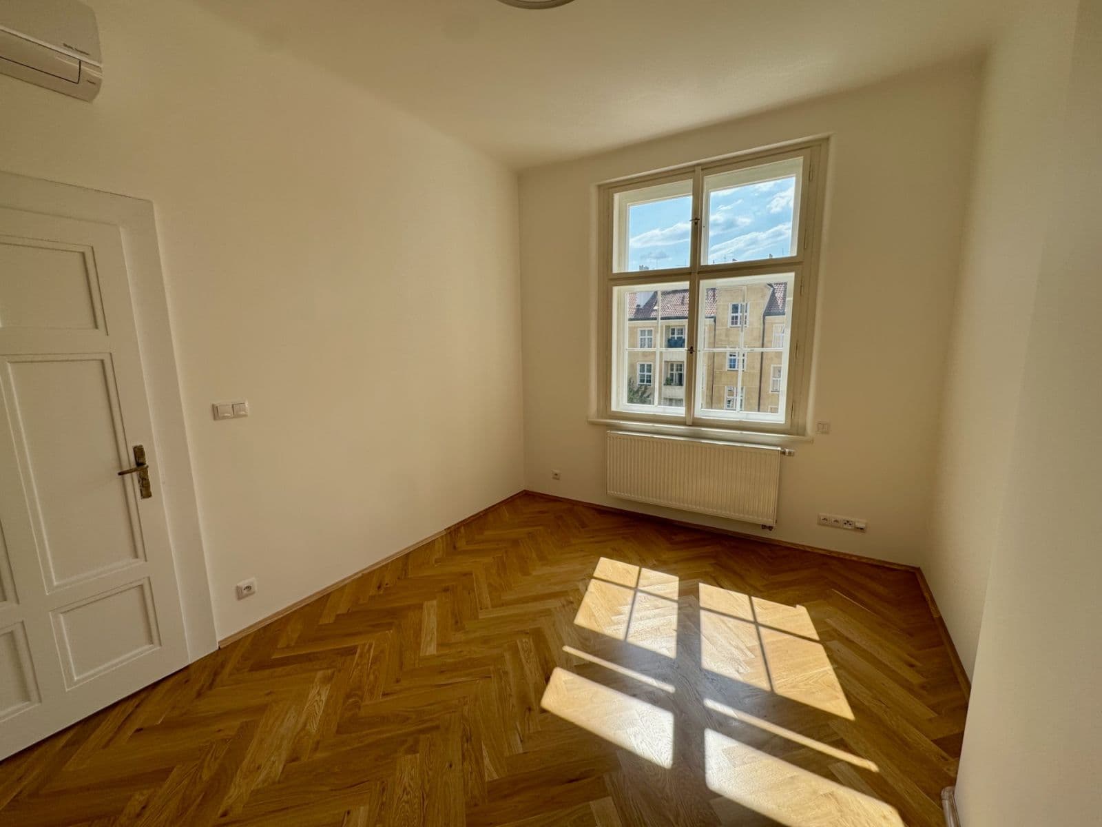 Prenájom bytu 3-izbový 98 m², K Brusce, Praha, Praha Prenájom bytu 3-izbový 98 m², K Brusce, Praha, Praha