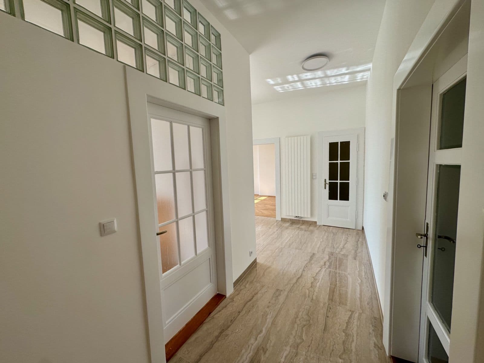 Prenájom bytu 3-izbový 98 m², K Brusce, Praha, Praha Prenájom bytu 3-izbový 98 m², K Brusce, Praha, Praha